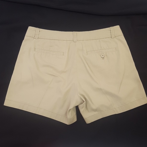 J. CREW Factory Women's (6) Chino Khaki Tan SHORTS - Picture 3 of 3